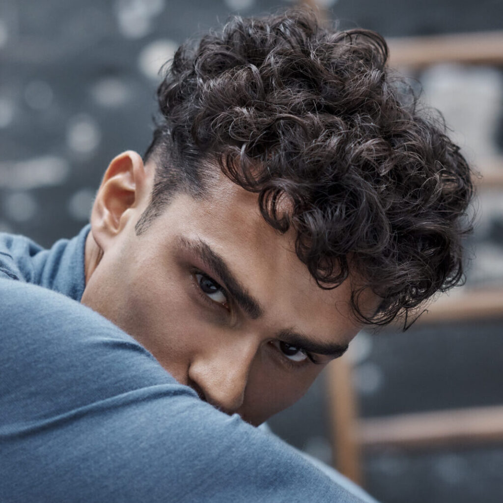 Short curly hair: how you should wear it - DEPOT - THE MALE TOOLS